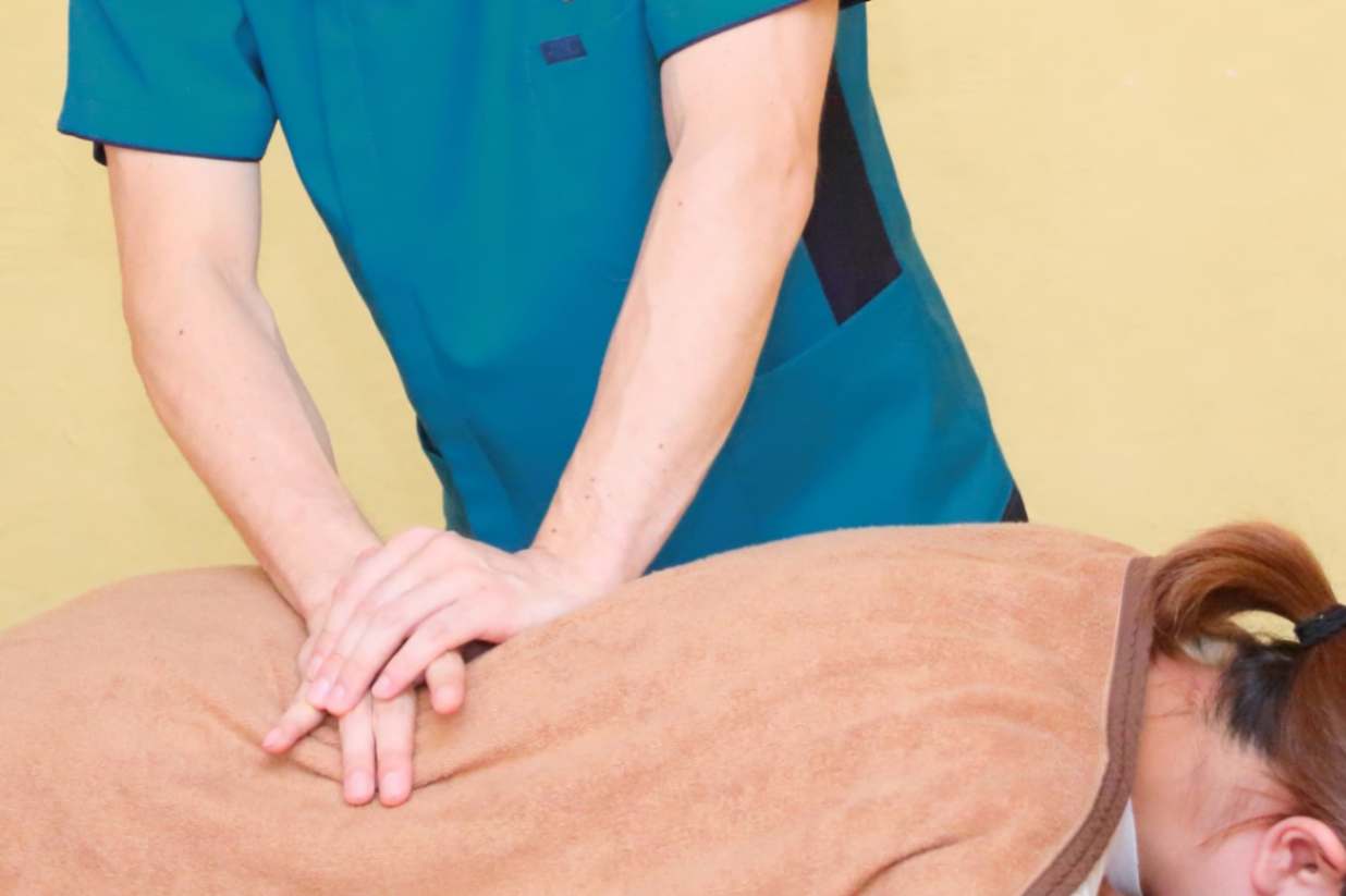 骨盤矯正が必要(慢性腰痛や急にぎっくり腰になる前に整体・整骨院に相談する)